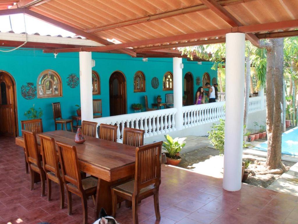 Casa De Los Cocos Bed & Breakfast Transito Luaran gambar